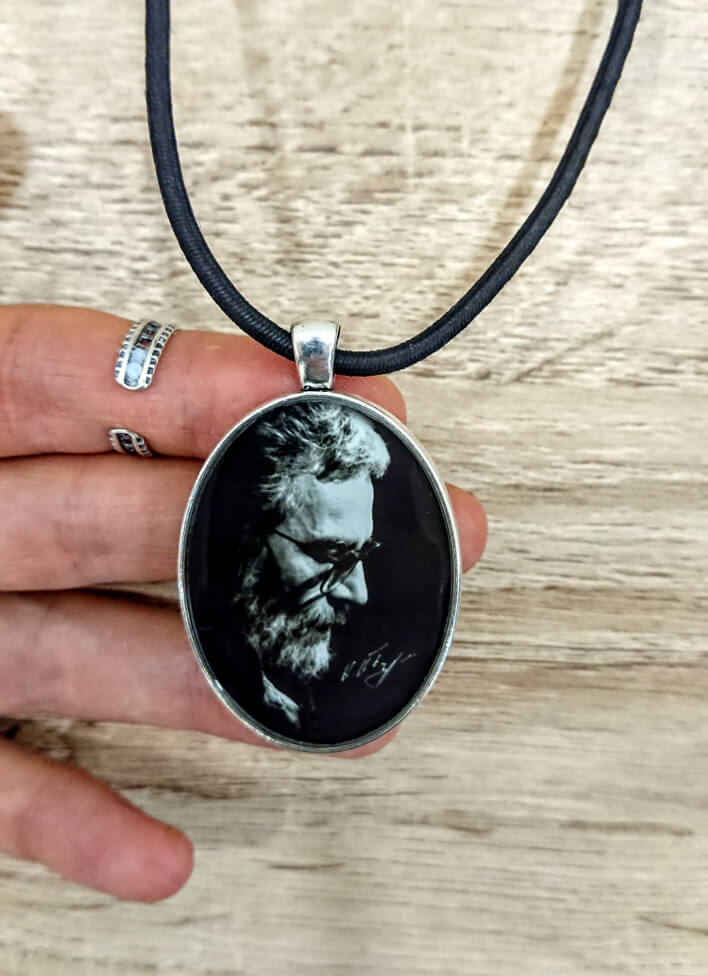 Oval glazed necklace with Arthur Meschian image, by Anahit Harutyunyan