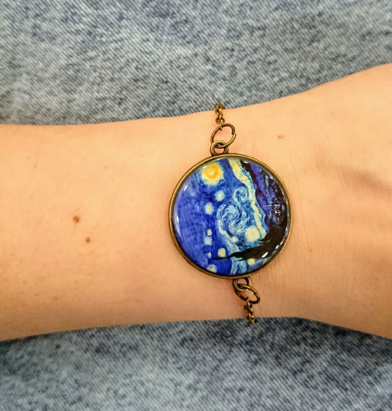 Rounded glazed bracelet with the image of Van Gog's "Starry Night" canvas, by Anahit Harutyunyan
